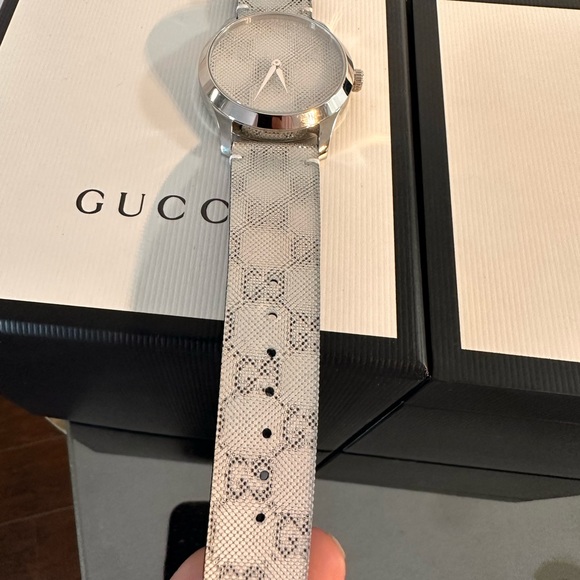 Gucci G-timeless holo strap watch 38 mm - Picture 3 of 6